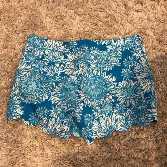 Lilly Pulitzer buttercup shorts - Picture 5 of 5